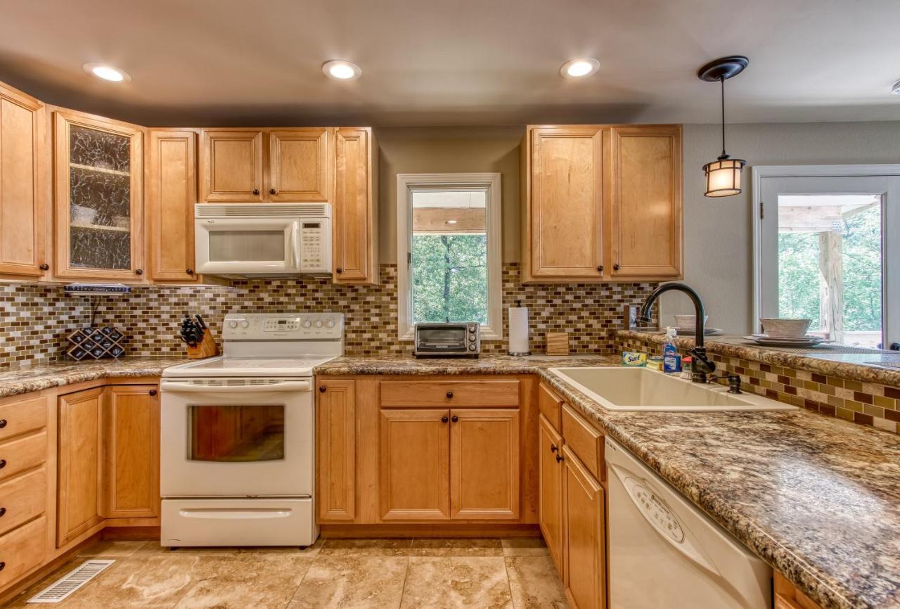 Memorable "Deer & Doe" By Honeybearcabins 4Br 3Ba, Mountain View Deck, Farmhouse Decor, Fireplace, 3 Acres Sevierville Extérieur photo