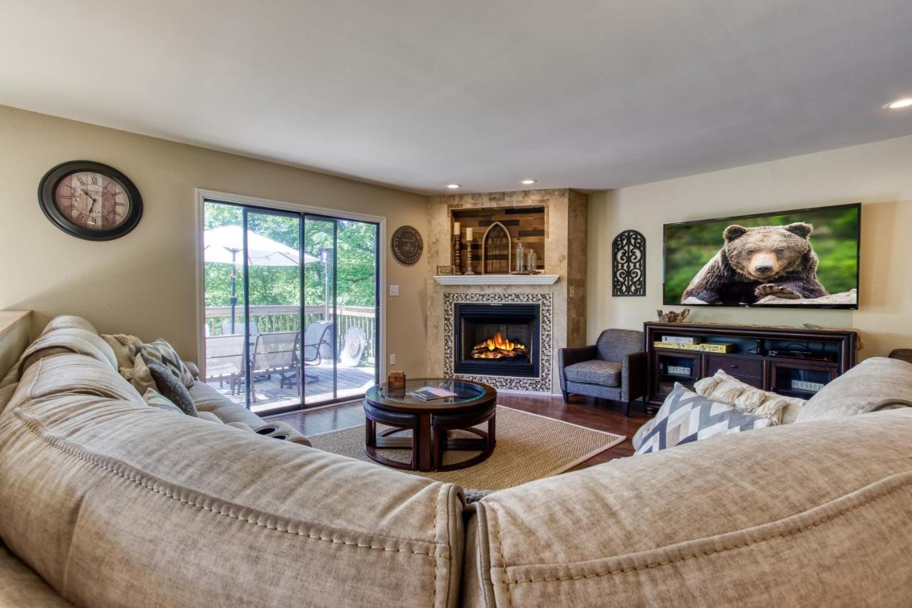 Memorable "Deer & Doe" By Honeybearcabins 4Br 3Ba, Mountain View Deck, Farmhouse Decor, Fireplace, 3 Acres Sevierville Extérieur photo