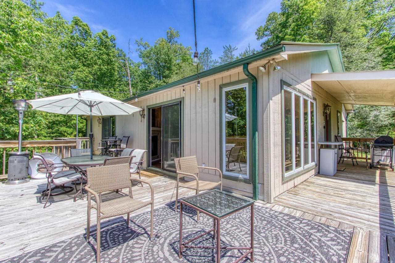 Memorable "Deer & Doe" By Honeybearcabins 4Br 3Ba, Mountain View Deck, Farmhouse Decor, Fireplace, 3 Acres Sevierville Extérieur photo